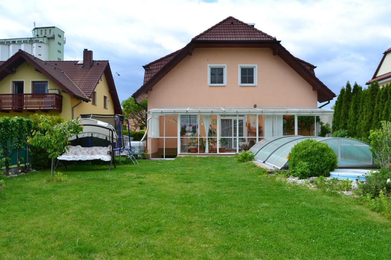 Sušice Pension U Sovy מראה חיצוני תמונה