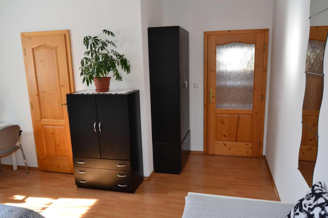 Sušice Pension U Sovy מראה חיצוני תמונה